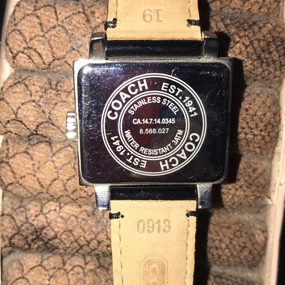 Coach Watch - Picture 4 of 8
